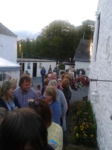 The queue looking towards the road