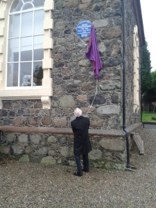 Rev Mac unveils the plaque