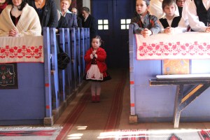 Service of Thanksgiving, Oklánd church, Transylvania (Photo: Márkó László)