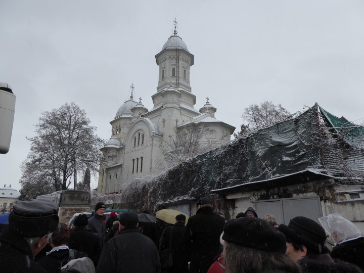Assembing in Torda near the Orthodox Church