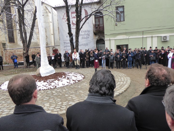 Preparing to unveil the new monument to religious freedom after the service