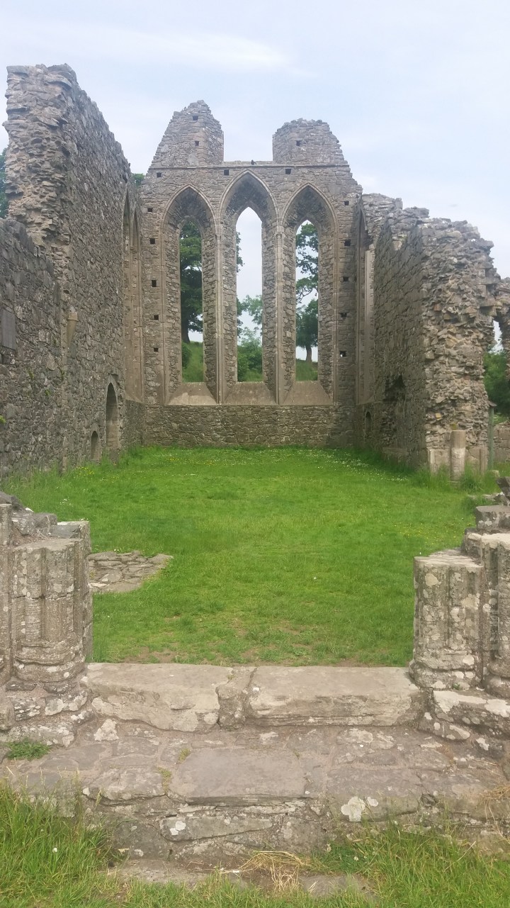 IA Inch Abbey entrance b