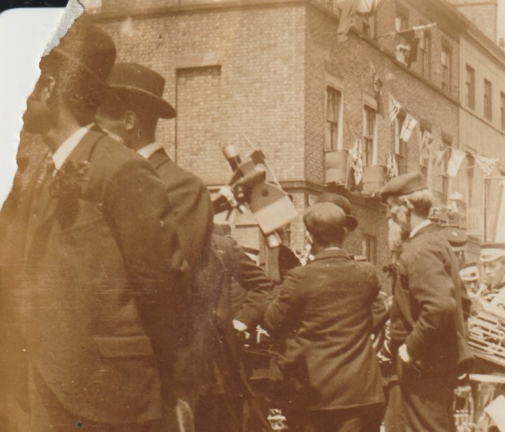 1900 Band Livrepool 01