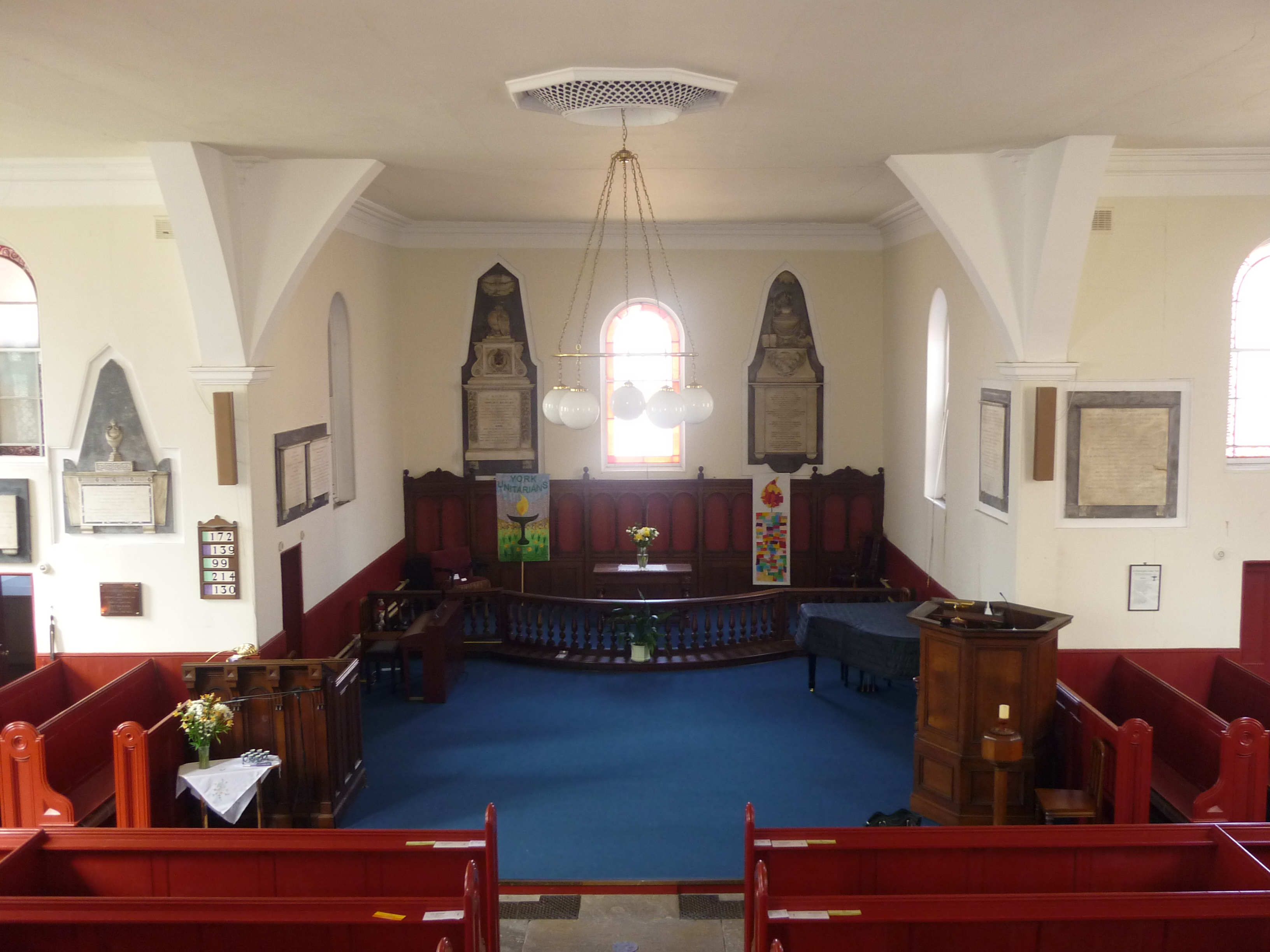 St Saviourgate Interior 03