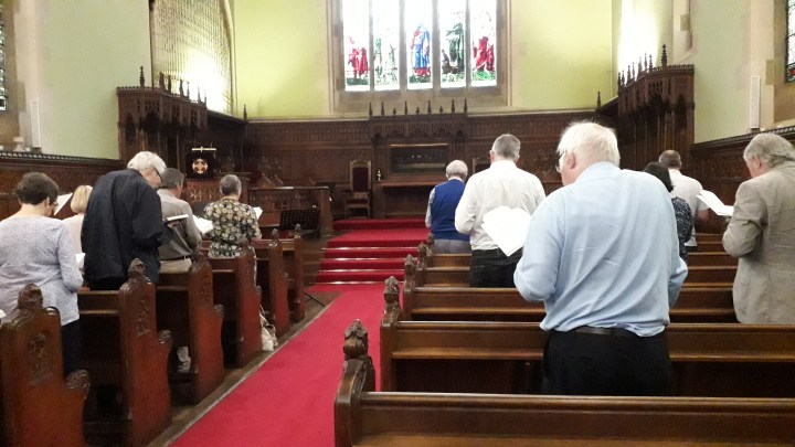 HMCO worship in the chapel
