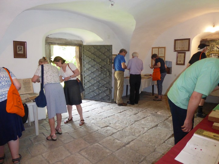 Ludynia chapel int 02