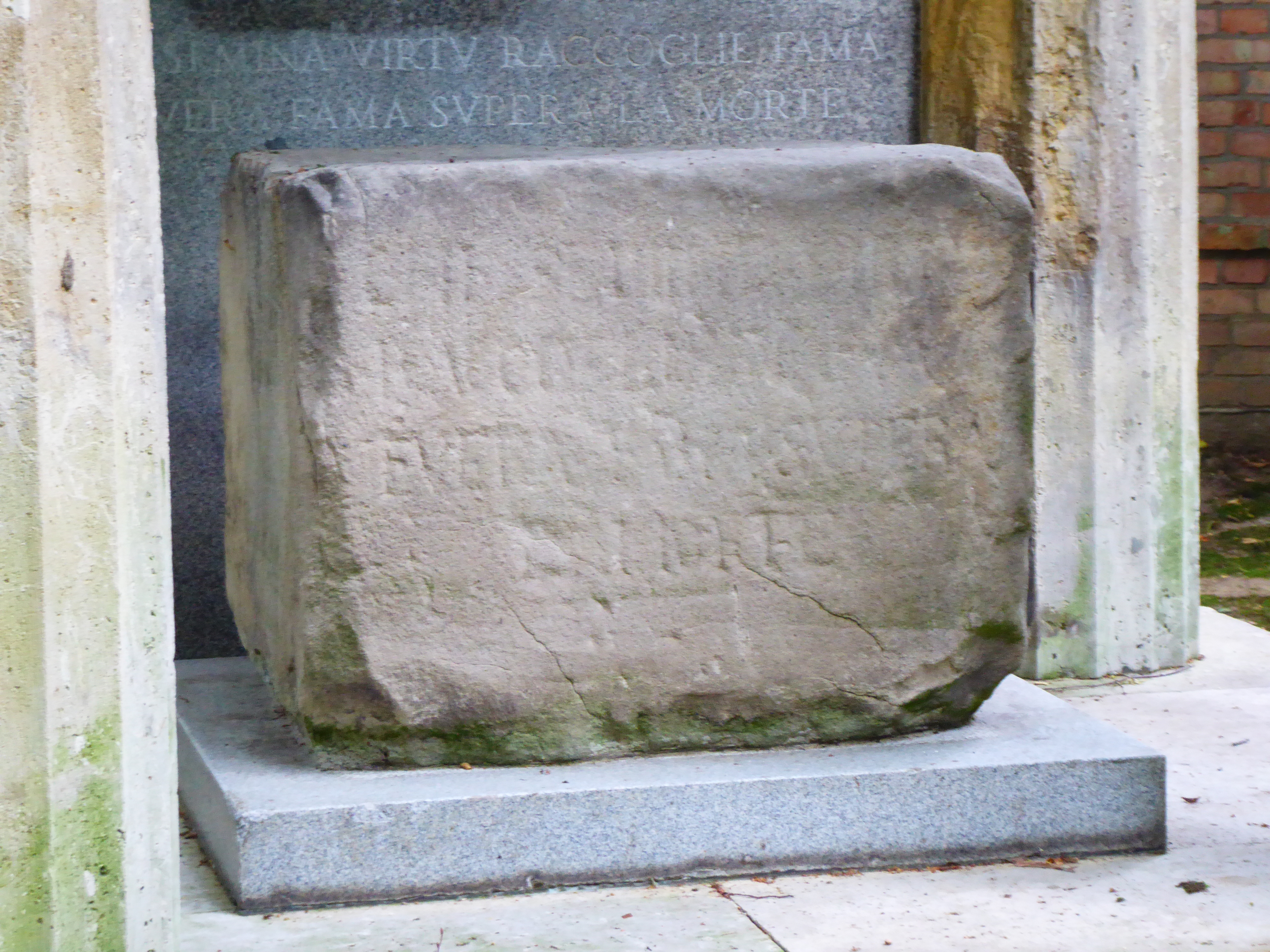 Socinus Grave Main stone