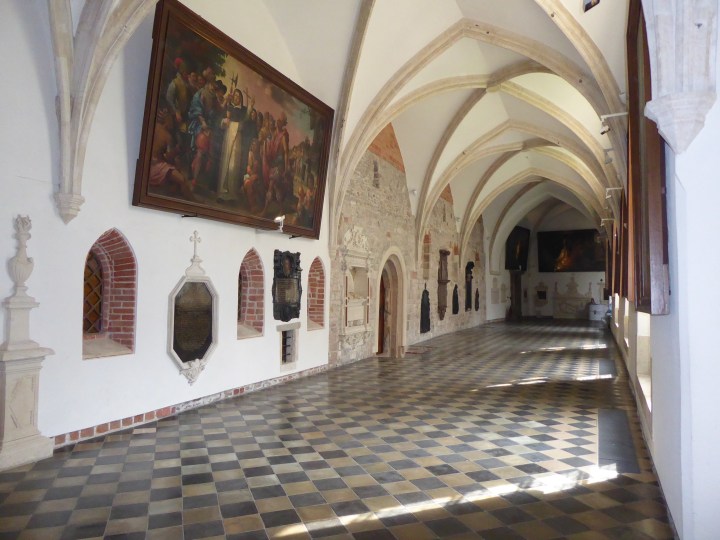 Dominican cloisters additional