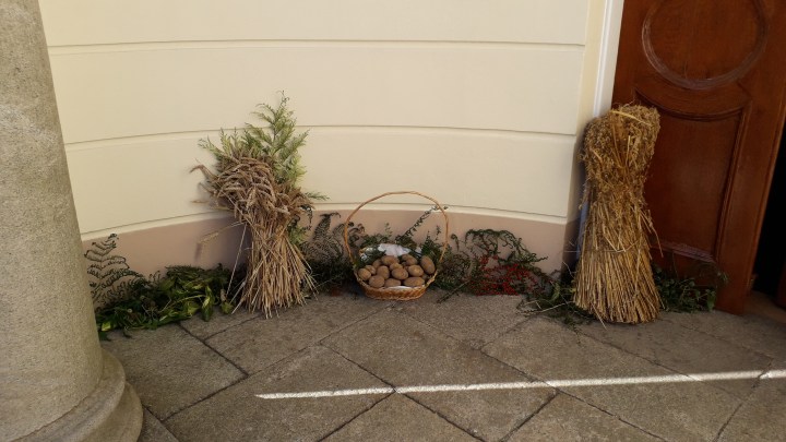 Clough entrance 03 2019